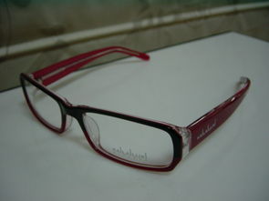 南京东路写字楼内的眼镜新选择 专业医学验光与近乎成本价的品质之选